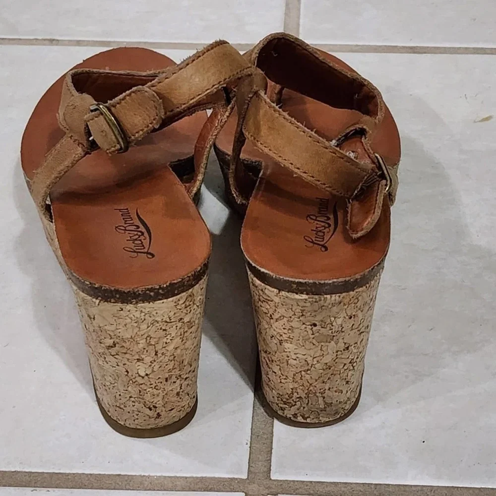 Lucky brand Narnie leather studded cut‎ out cork Wedge Sandals women's size 8.5